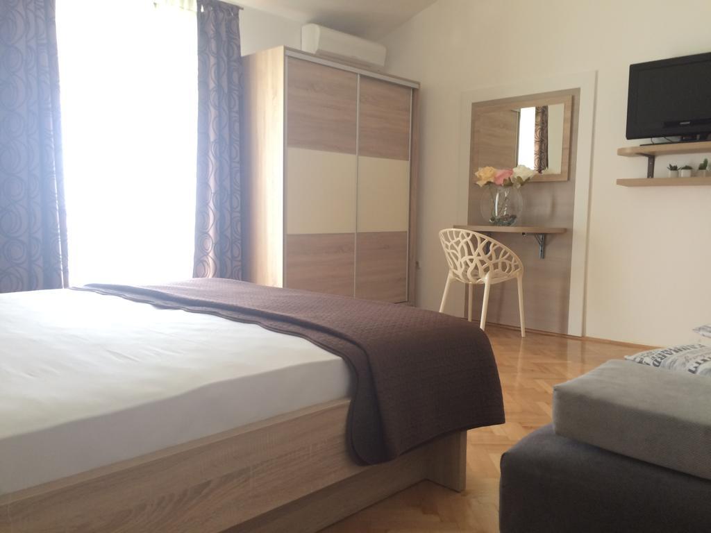 Apartmani Adriatic Ana 诺瓦利娅 外观 照片